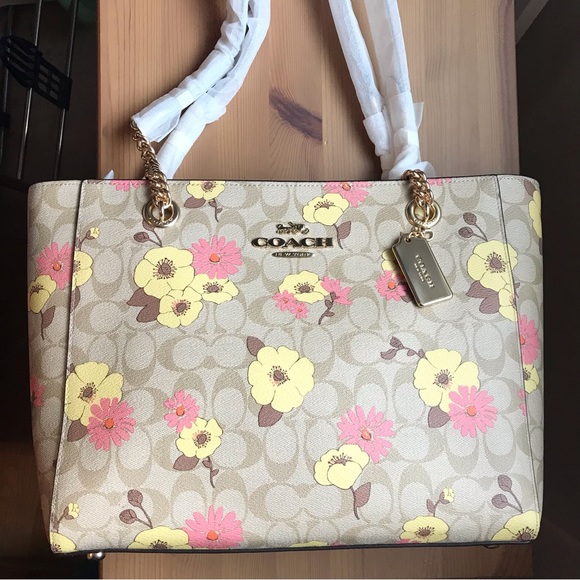 Coach Cammie Chain Tote In Signature Canvas With Floral Cluster Print - Picture 2 of 16